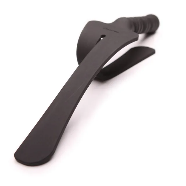 Angled close view of Trip 2 ribbed handle and split paddle tails