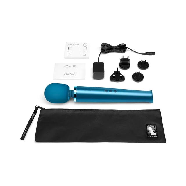 Pacific Blue Le Wand kit with charger, adapters and pouch