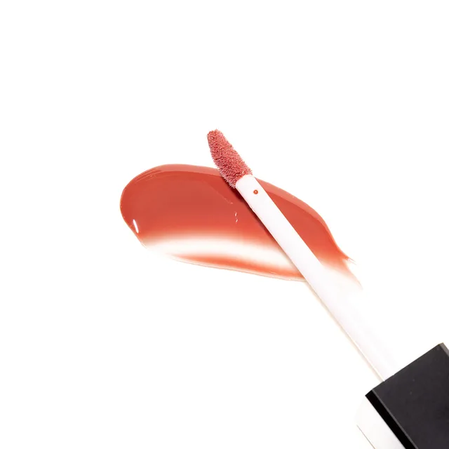 Eye of Love Matchmaker Crimson Kiss lip gloss wand applicator with red swatch