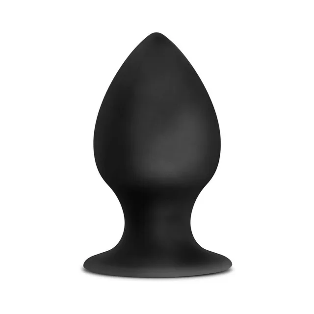 Front view of large black silicone Stout plug