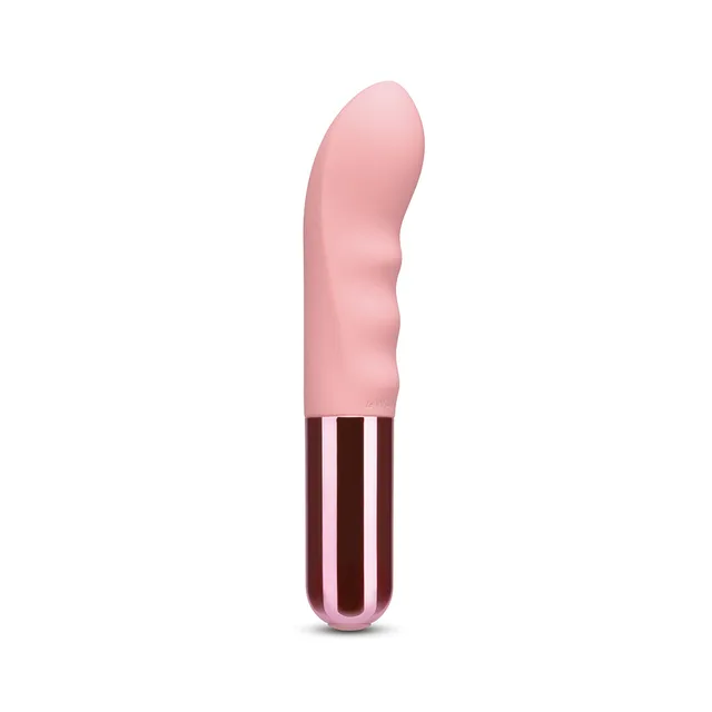 Front view of light pink Le Wand G-Thrill with rippled shaft