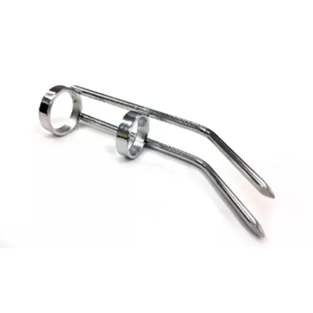 Silver Rouge double cat claw with three finger loops and curved prongs
