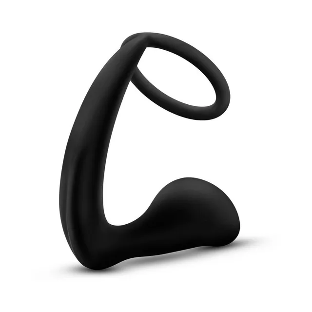 Front angle of black Platinum plug with elevated oval ring