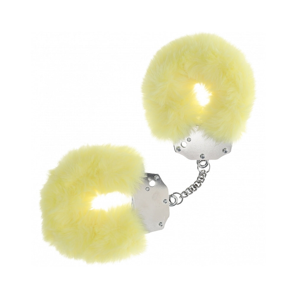 Ouch! Heavy-Duty Fluffy Handcuffs Yellow Shots Ouch pale-yellow fluffy iron handcuffs joined by a short silver chain