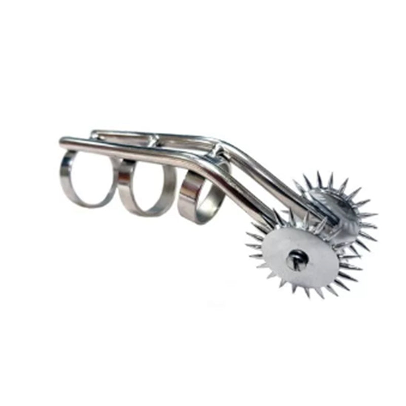 Rouge Pinwheel Cat Claw In Clamshell Silver Rouge pinwheel cat claw with three finger loops and two spiked wheels